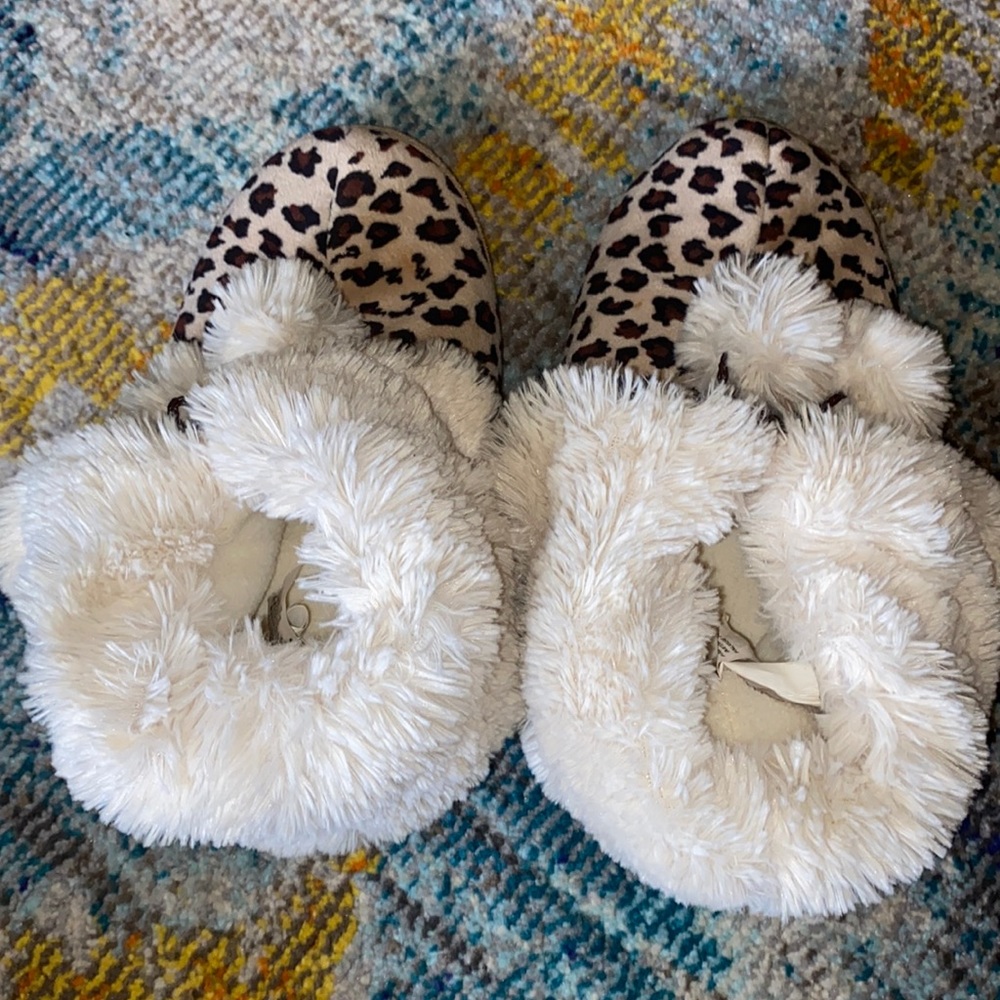 These are faux fur cuddl duds.
